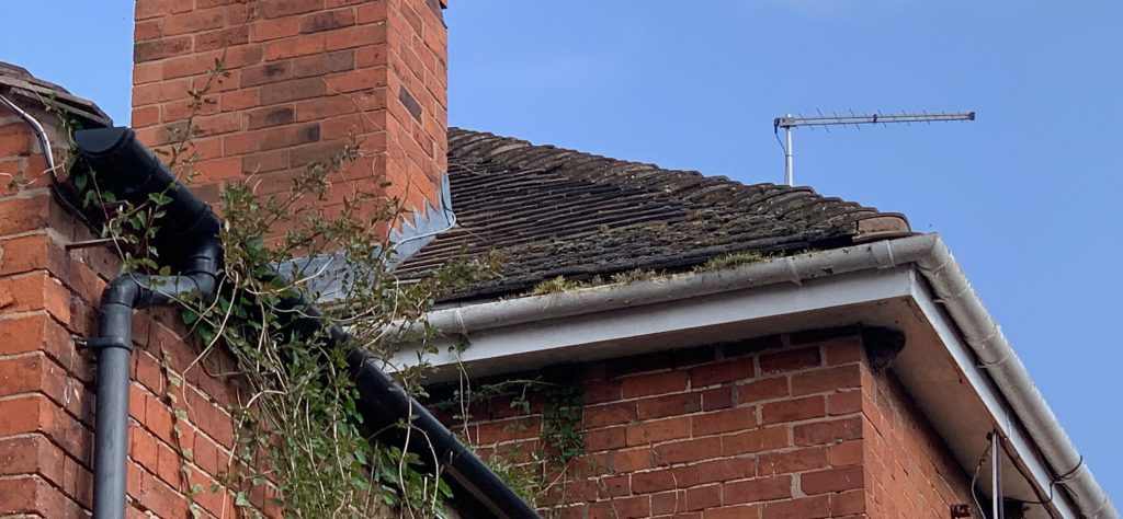 Clearing gutters and why it is important